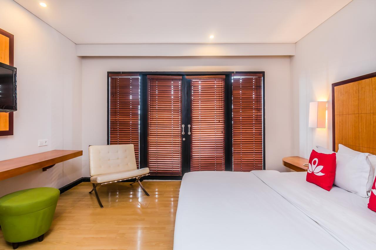 Zen Rooms Kuta Beach Poppies Lane Exterior foto
