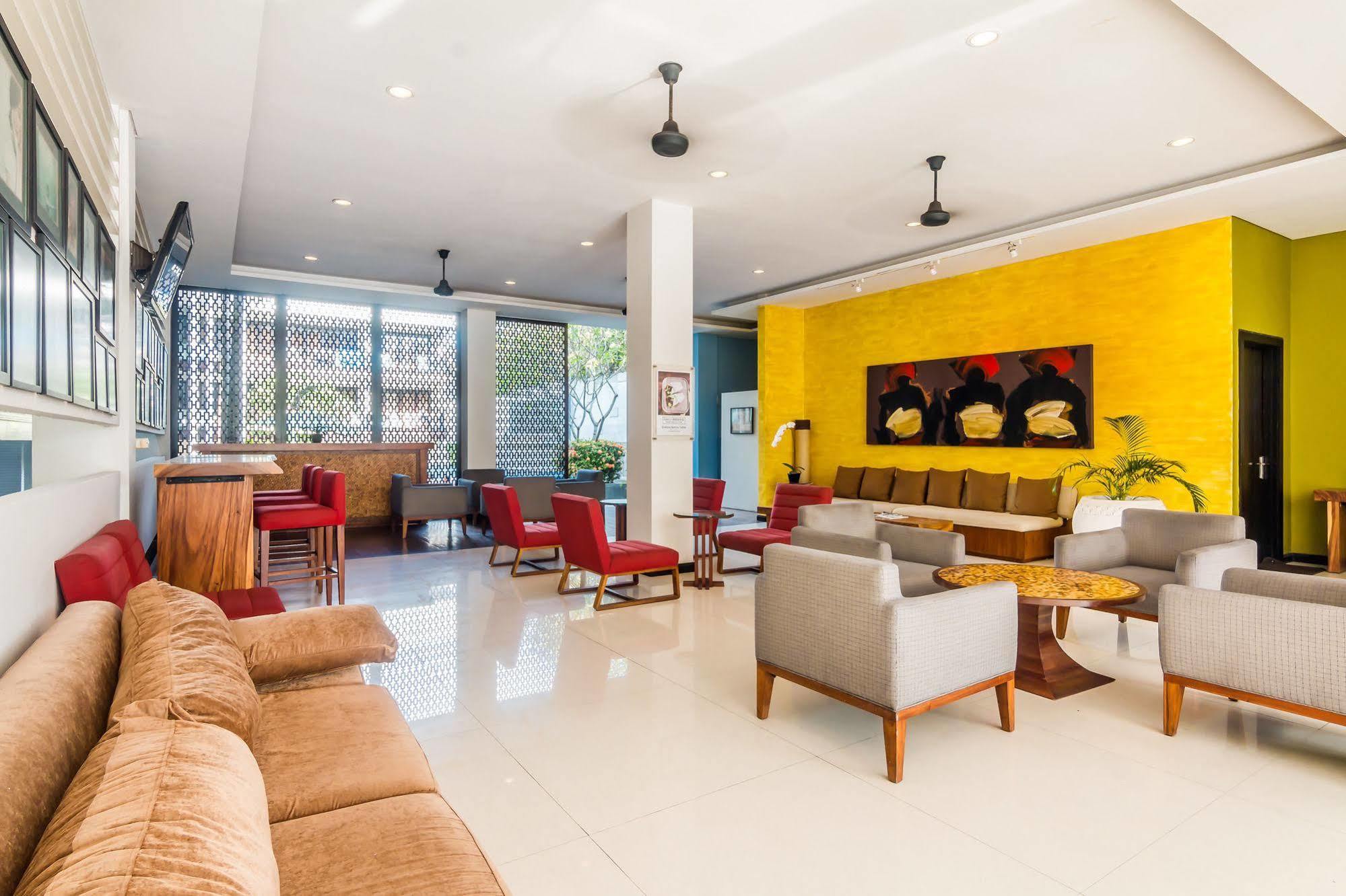 Zen Rooms Kuta Beach Poppies Lane Exterior foto